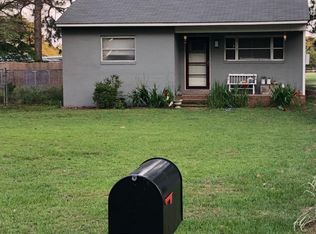 2115 Youngs Rd, Vass, NC 28394