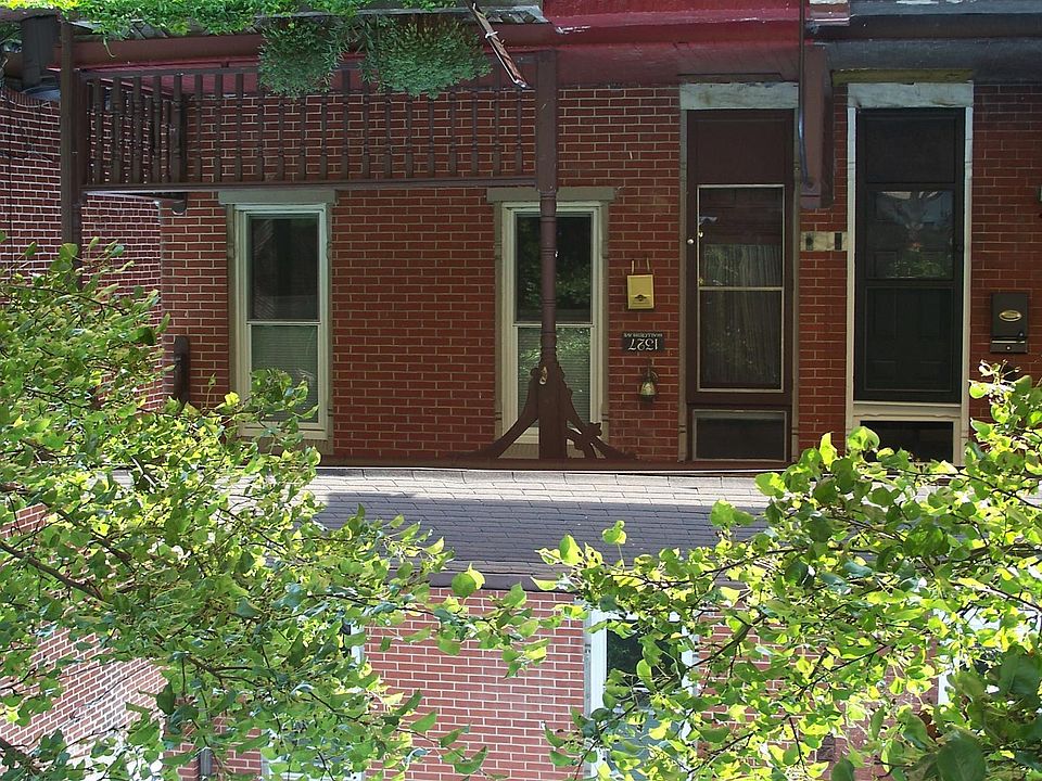 1st image of 706 W 39th St #1A