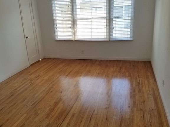 2nd image of 1027 16th St APT E