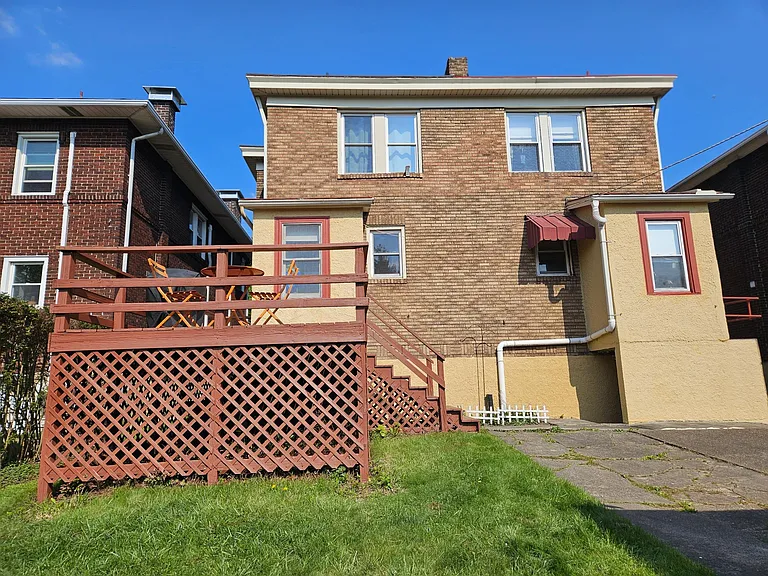 4228 Saline St — Photo 3