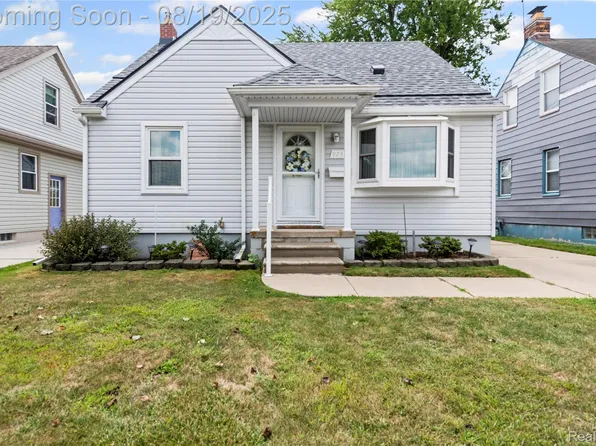 923 Leblanc St, Lincoln Park, MI 48146