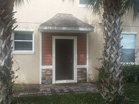 2nd image of 1205 Priory Cir