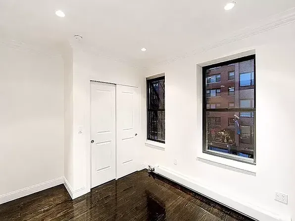 344 East 55th Street 4B image 3 of 8