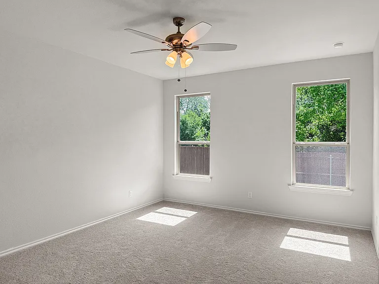 1908 Iris Rd — Photo 11