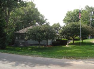 10 Lakeshore Dr, Marion, KS 66861