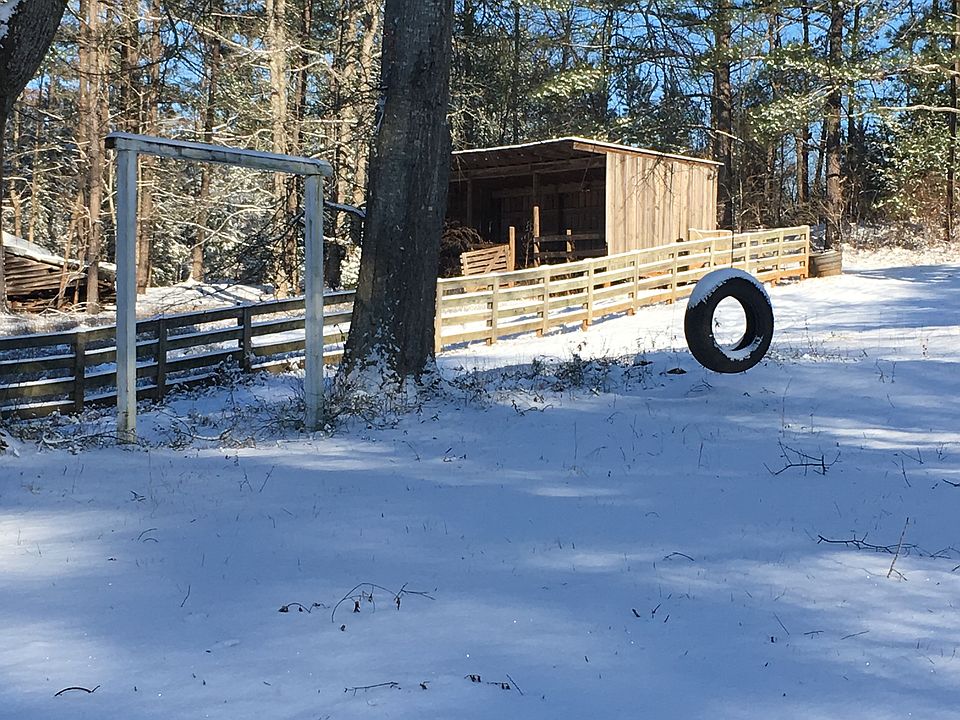 2nd image of 535 Adams Rd