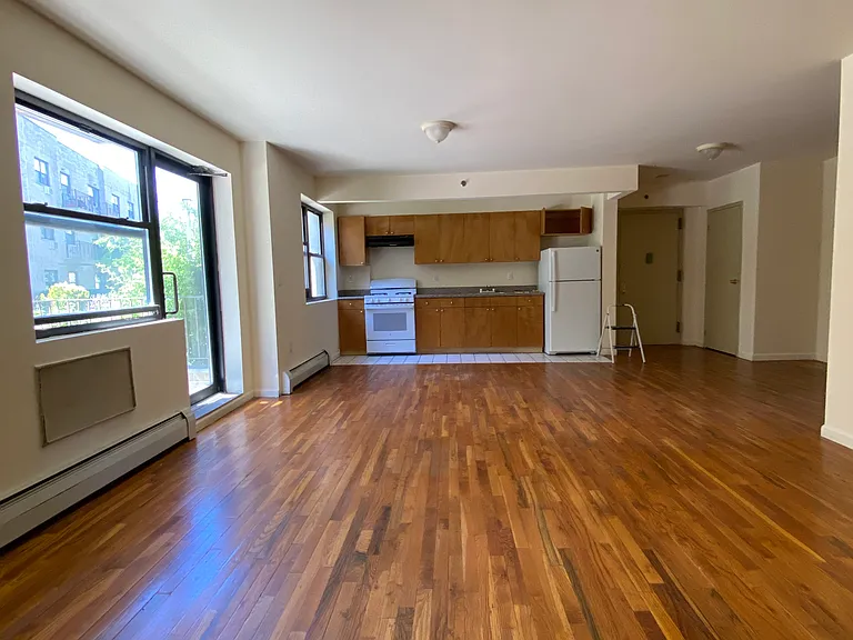 44 Hilton Ave #D2 — Photo 9