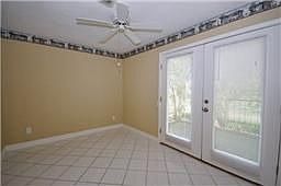 2nd image of 800 Country Place Dr #1/305