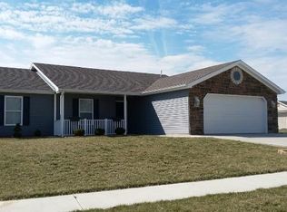 653 Deerfield Path, Warsaw, IN