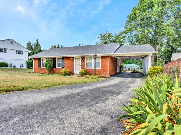 1413 Gordon St, Salem, VA 24153