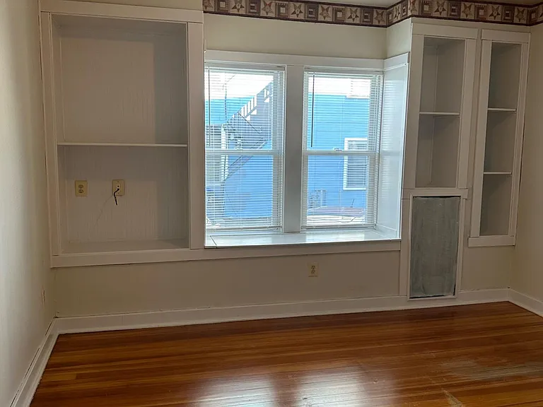 222 Clarendon St — Photo 26