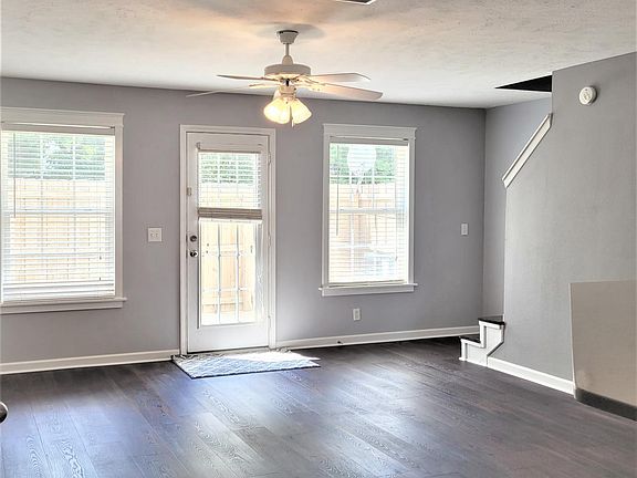 5th image of 387 Shoshone Pl