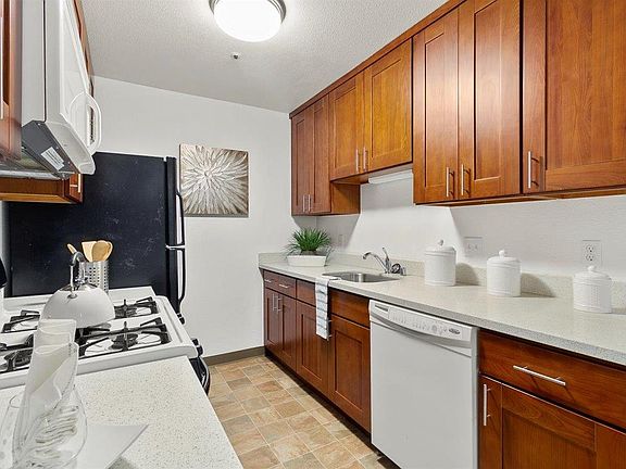 4th image of 1017 San Gabriel Cir Unit 431