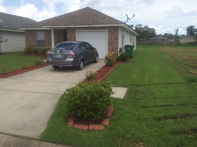 2nd image of 1449 Angus Dr