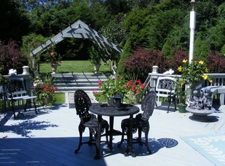 5 Chuck Hollow Ct, Huntington, NY 11743