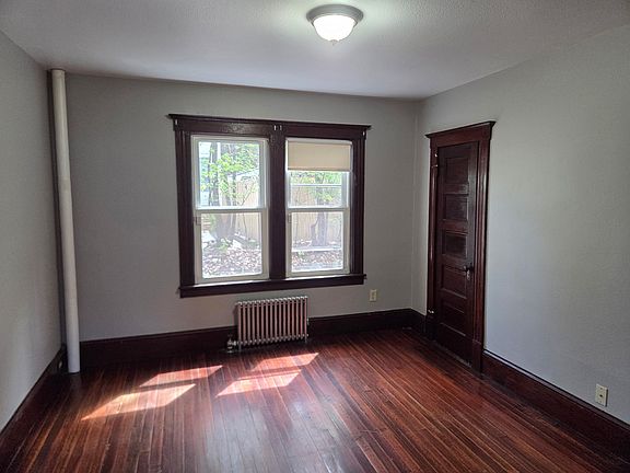 5th image of 90 Pinevale St