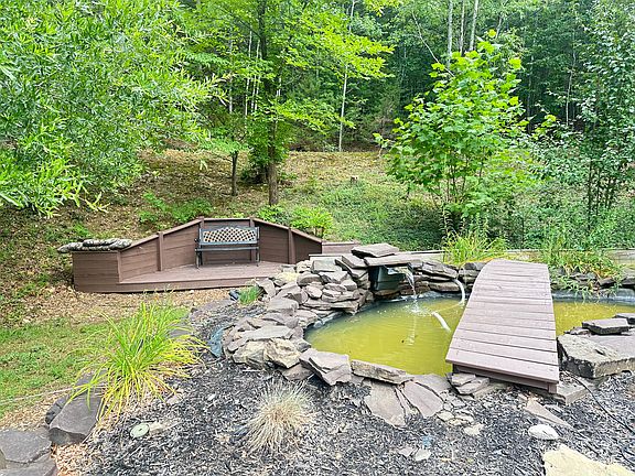4th image of 1304 Jollett Rd