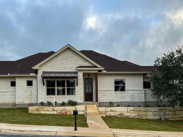 2015 Chalet Cir, Kerrville, TX 78028