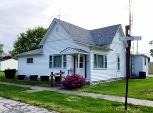 903 S Division St, Flora, IN 46929