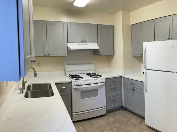 238 Montecito Ave #110, Monterey, CA 93940