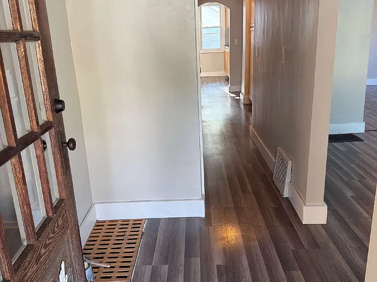 2124 Eastern Ave NE — Photo 8