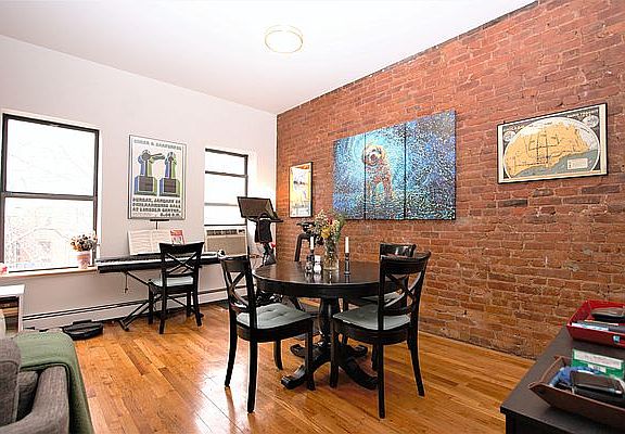 2nd image of 468 Bergen St APT 3