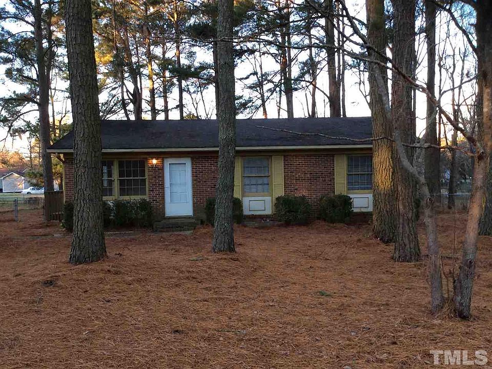 1st image of 107 S Gaylee Lake Dr