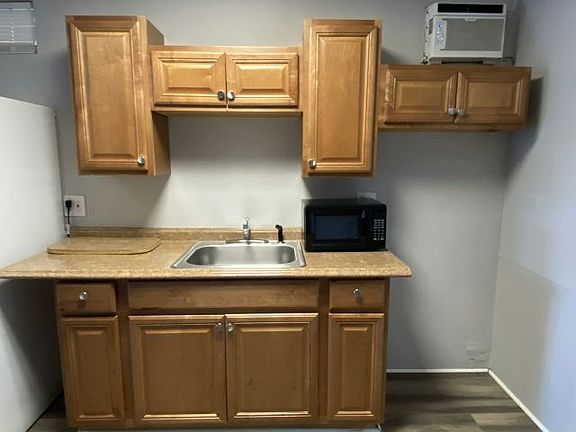 3rd image of 2 Barbara St #87