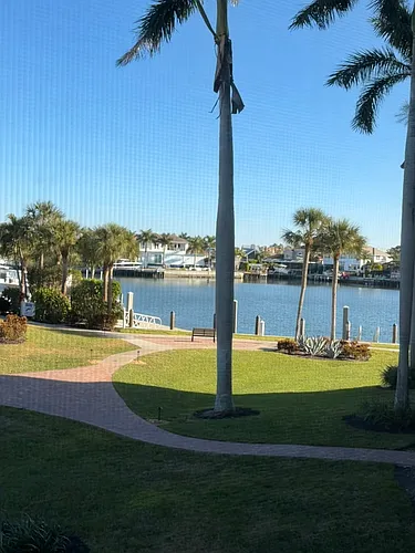 601 Seaview Ct Photo 1