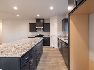 814 N Palm St, Woodlake, CA 93286