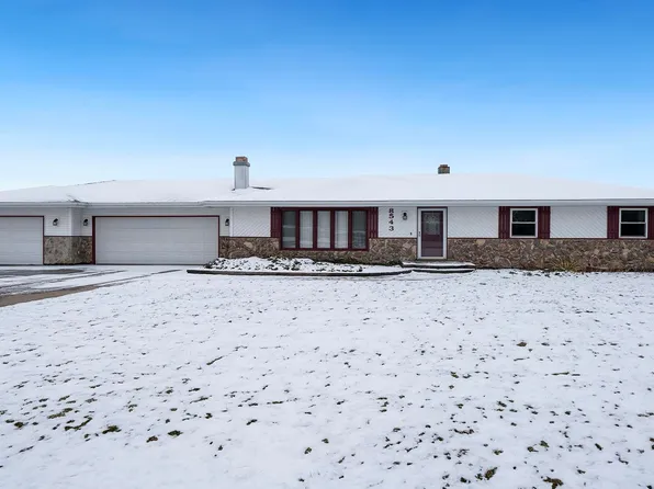 8543 N Valley View Dr, Byron, IL 61010