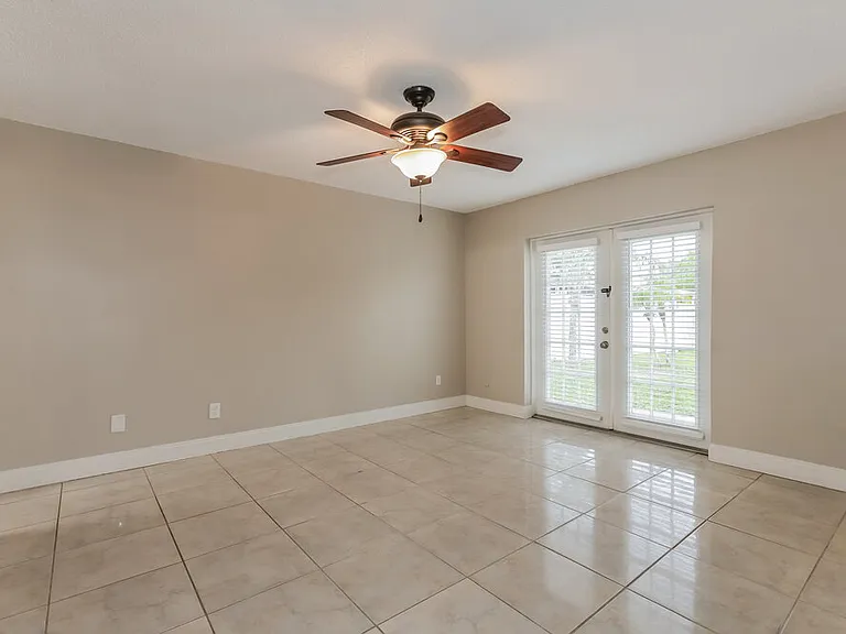 6624 N Cameron Ave — Photo 10