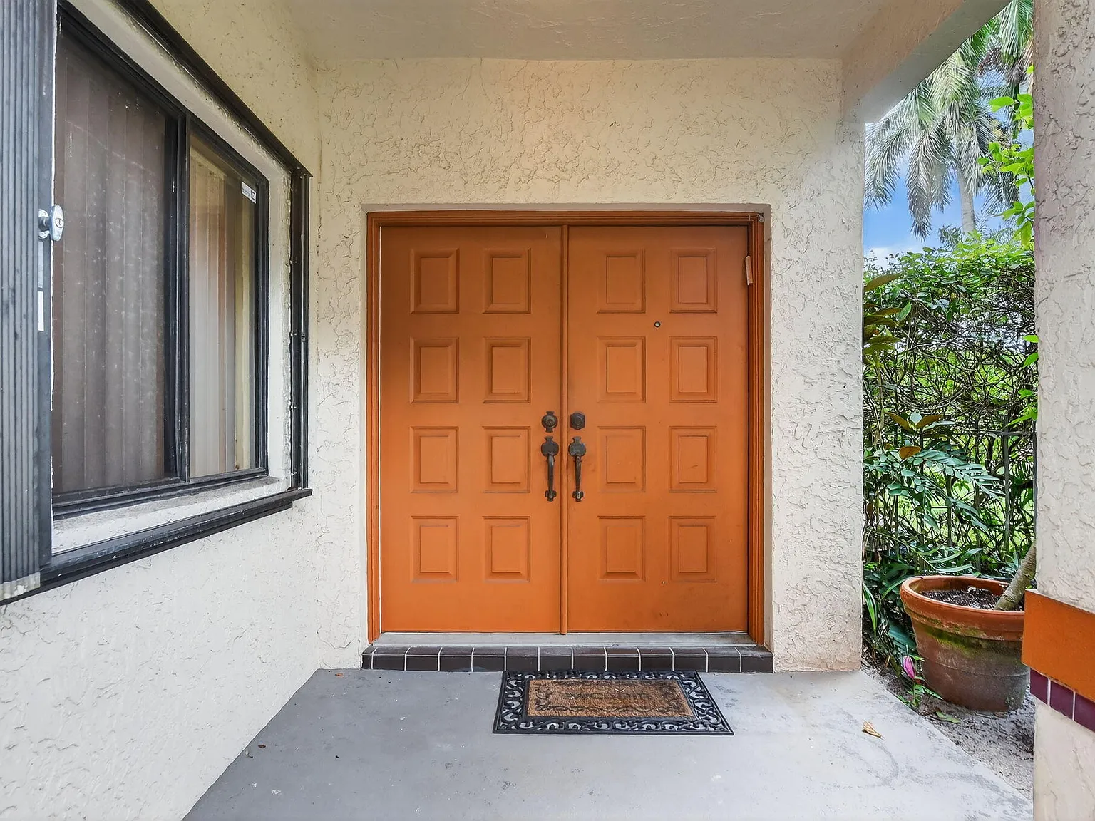 4 bed, 3.0 bath, 2378 sqft, $5,500 — Photo 4