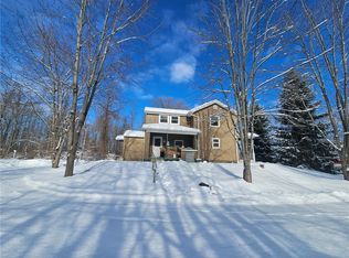 6435 N Centenary Rd, Williamson, NY 14589