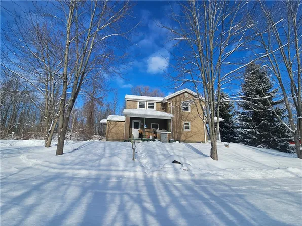 6435 N Centenary Rd, Williamson, NY 14589