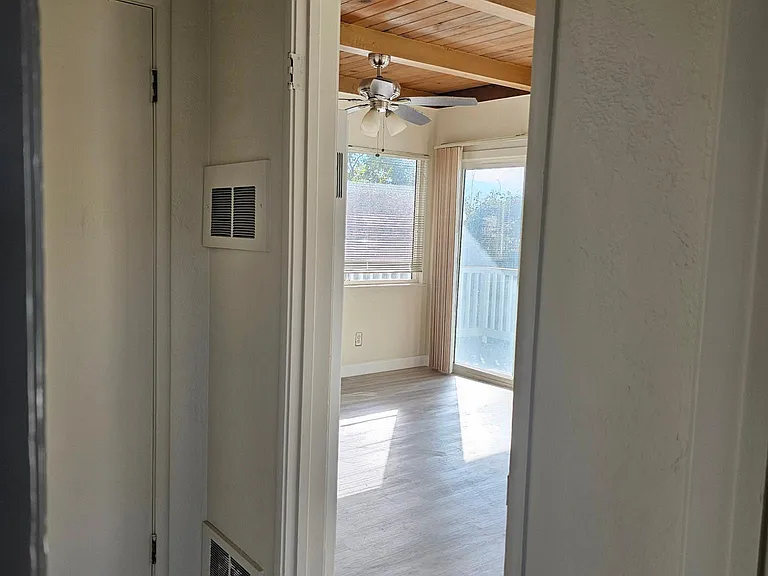 1114 E Cliff Dr #4 — Photo 18