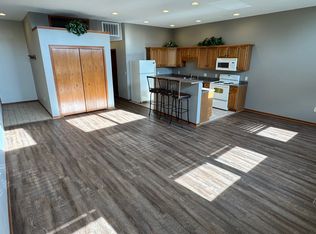 823 Broad St #A, Grinnell, IA 50112