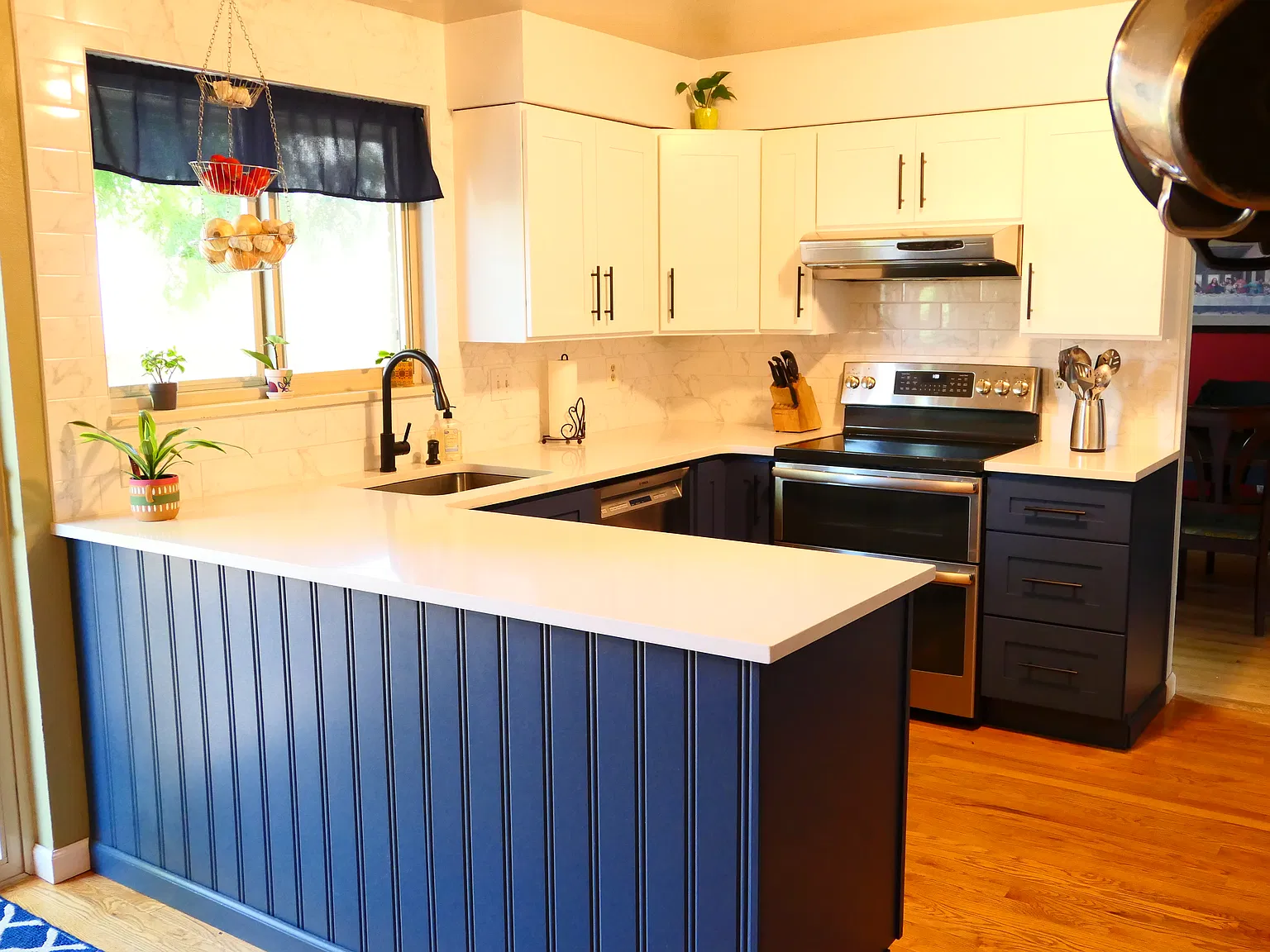 3 bed, 2.5 bath, 2496 sqft, $3,300 — Photo 2