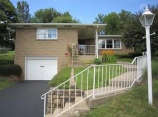 50 Meadow Ln, Uniontown, PA