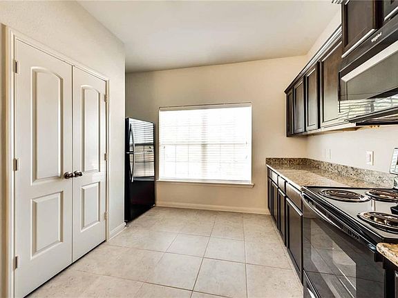 5th image of 4620 Shy Creek Ln