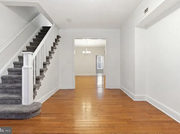 1421 E 11th St, Eddystone, PA 19022