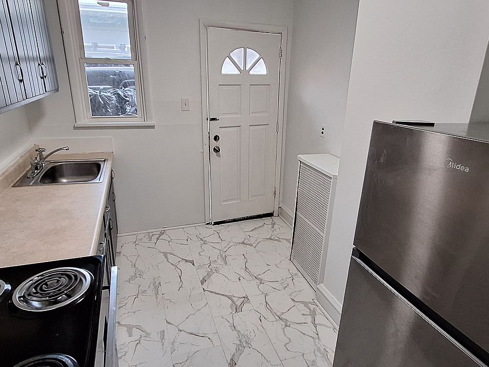 1st image of 1119 Lafayette St #1