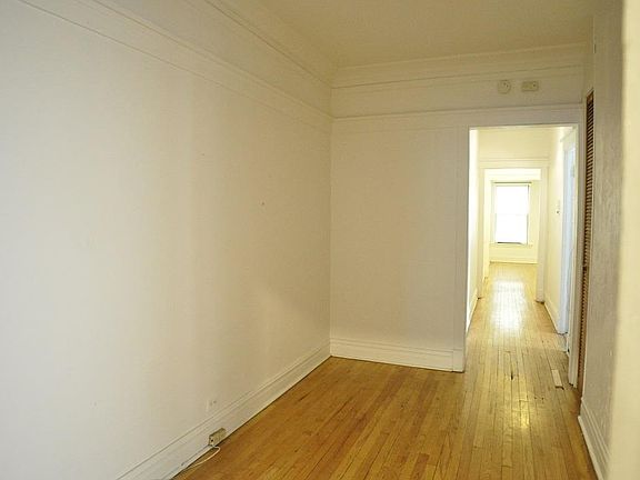 4th image of 5340 S Kimbark Ave #1S