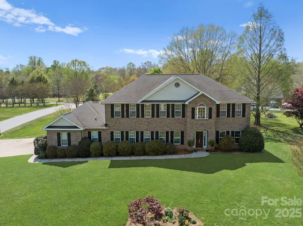 1052 Perth Rd, Troutman, NC 28166