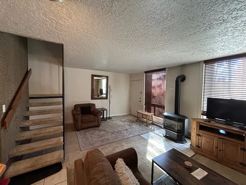 2 bed, $2,500 — Photo 1