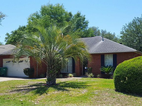 2nd image of 1592 Parkwood Ct W