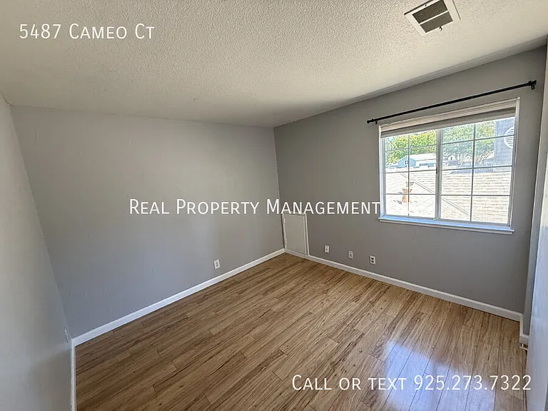 5487 Cameo Ct — Photo 23
