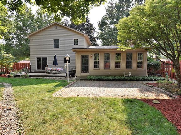 2nd image of 457 Helen Dr