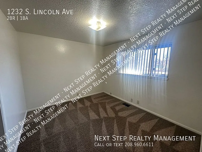 1232 S Lincoln Ave — Photo 6