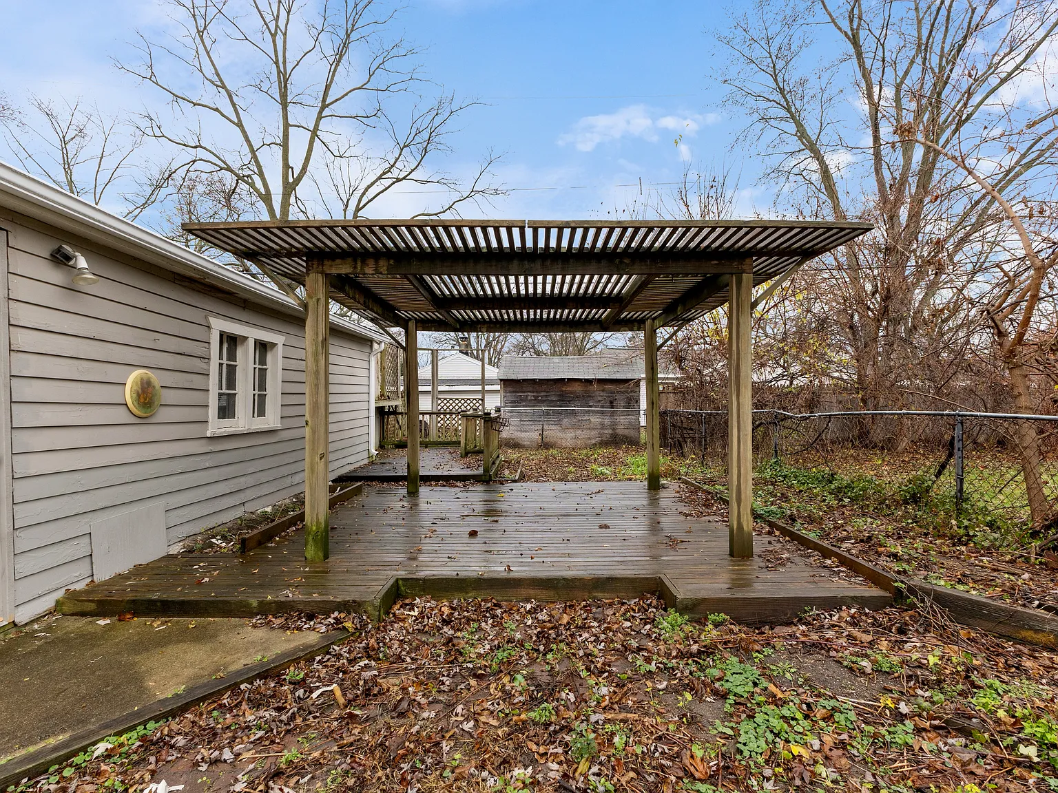 3010 Hessel Ave — Photo 4